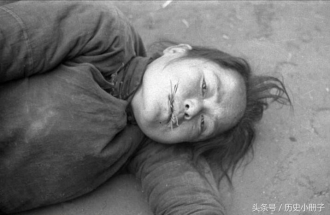 心痛：美国记者镜头下真实的河南饥民吃树皮老照片(1)