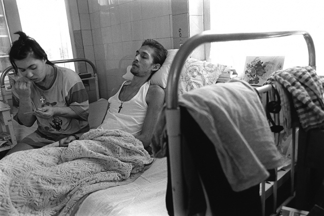老照片：苏联解体俄罗斯涩情毒品泛滥艾滋病蔓延(5)