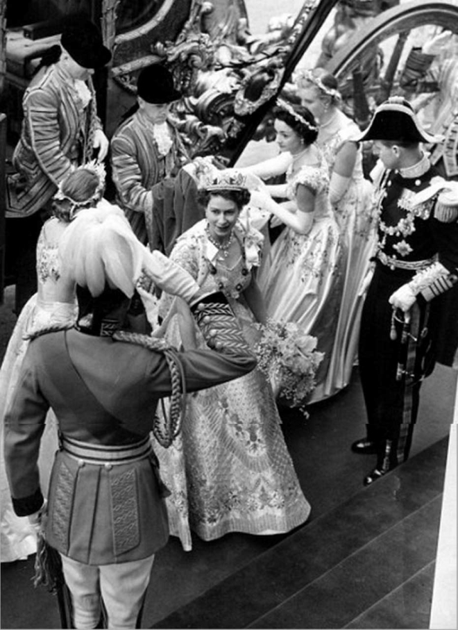珍藏老照片：伊丽莎白二世加冕仪式(1)