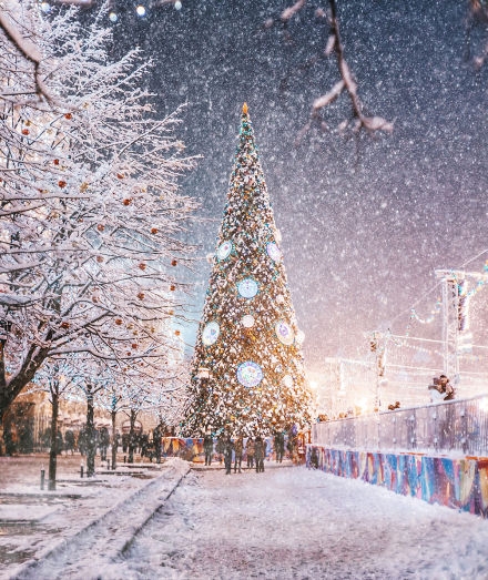镜头下的莫斯科圣诞雪夜，宛如童话世界(1)
