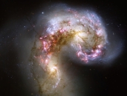 哈勃望远镜传回令人震撼的宇宙景象