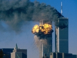 911事件15周年：纽约世贸中心双塔倒塌过程仍触目惊心