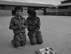 老照片里缅甸的童子军